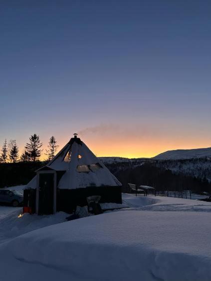 Ferienwohnung Hessdalen Ufocamp Vårhus Zimmer foto