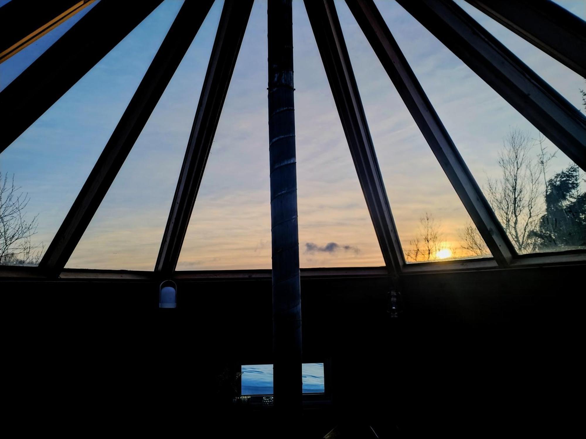 Ferienwohnung Hessdalen Ufocamp Vårhus Zimmer foto