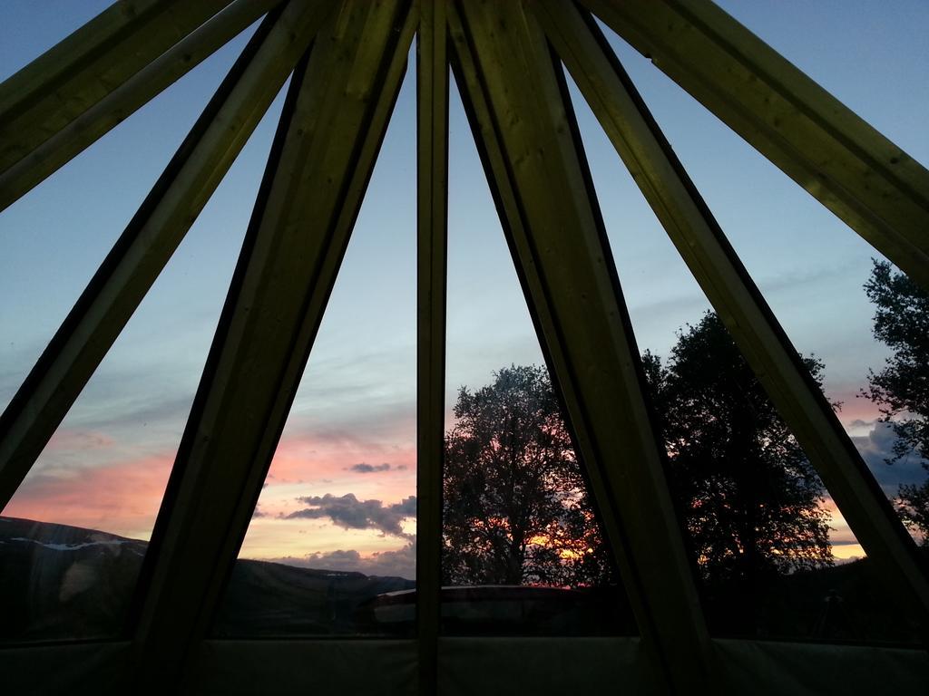 Ferienwohnung Hessdalen Ufocamp Vårhus Exterior foto