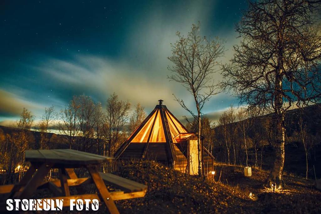 Ferienwohnung Hessdalen Ufocamp Vårhus Exterior foto